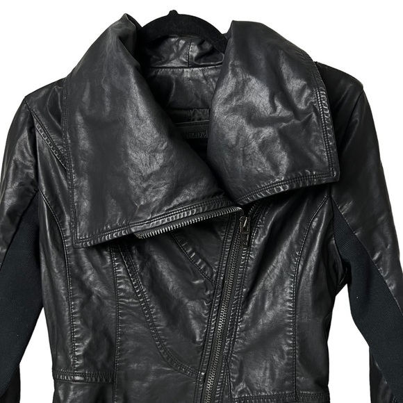 BlankNYC Faux Leather Moto Jacket in Black Size XS Cowl Neck Zip Sleeve & Front - Picture 2 of 9
